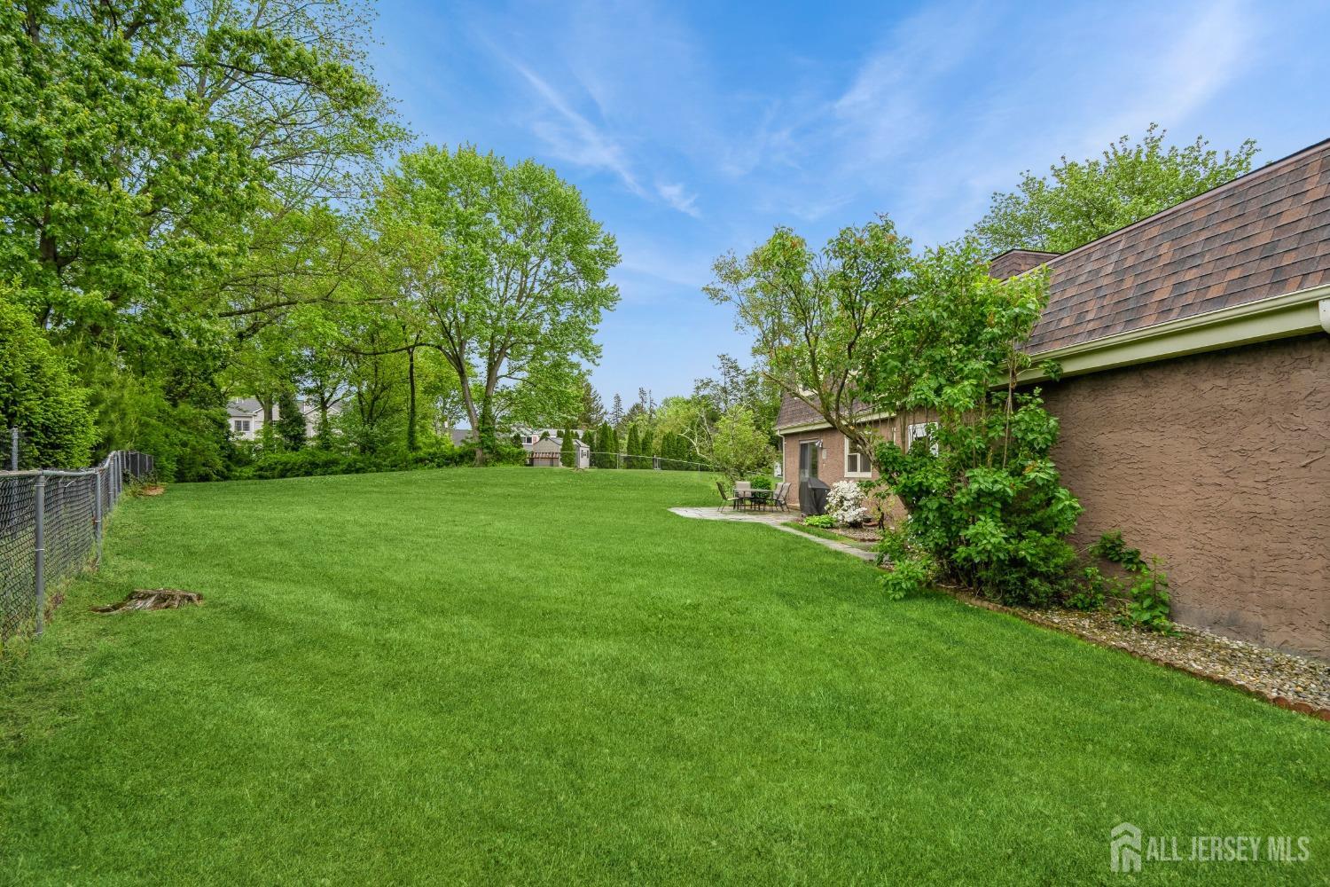 8 Appletree Lane, East Brunswick, New Jersey image 35