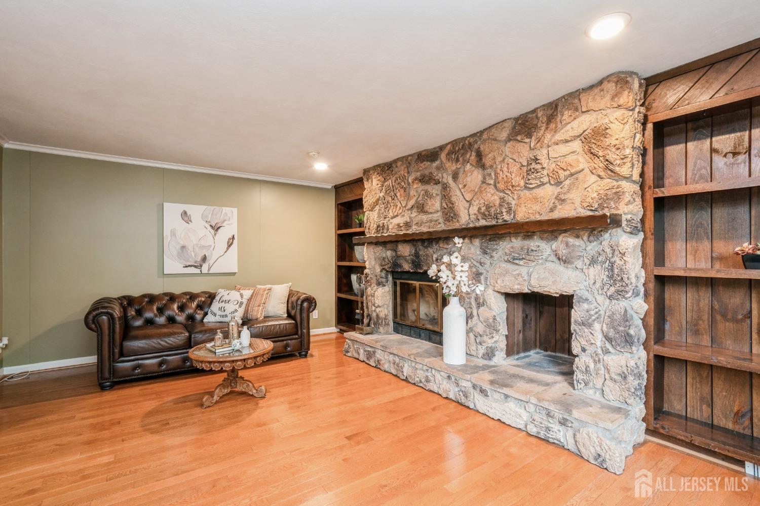 8 Appletree Lane, East Brunswick, New Jersey image 5