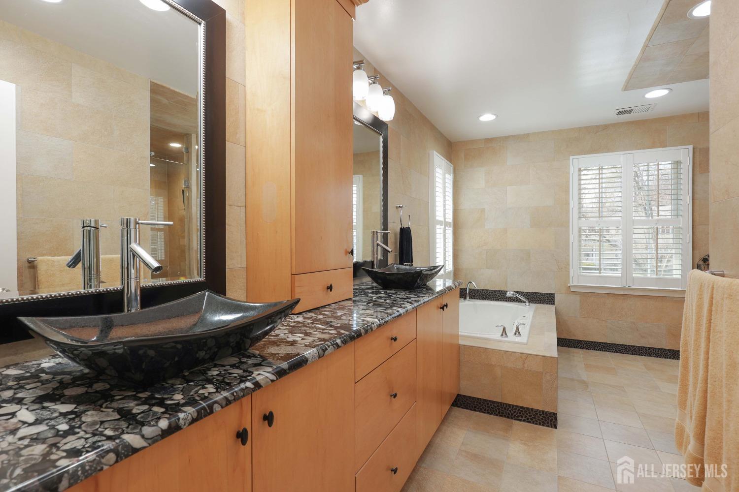 12 Glouceter Court, East Brunswick, New Jersey image 34