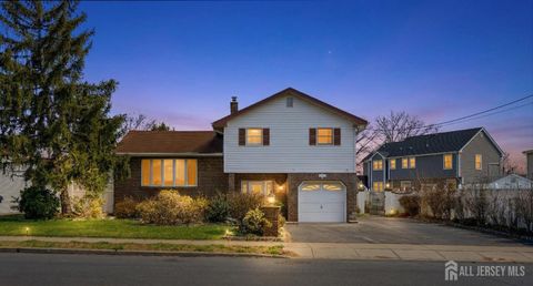 Homes For Sale - 131 Walnut Avenue<br/> Union County, Clark, NJ 07066