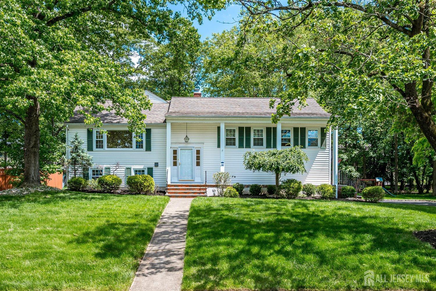 9 NW Fielding Place, Edison, New Jersey image 1