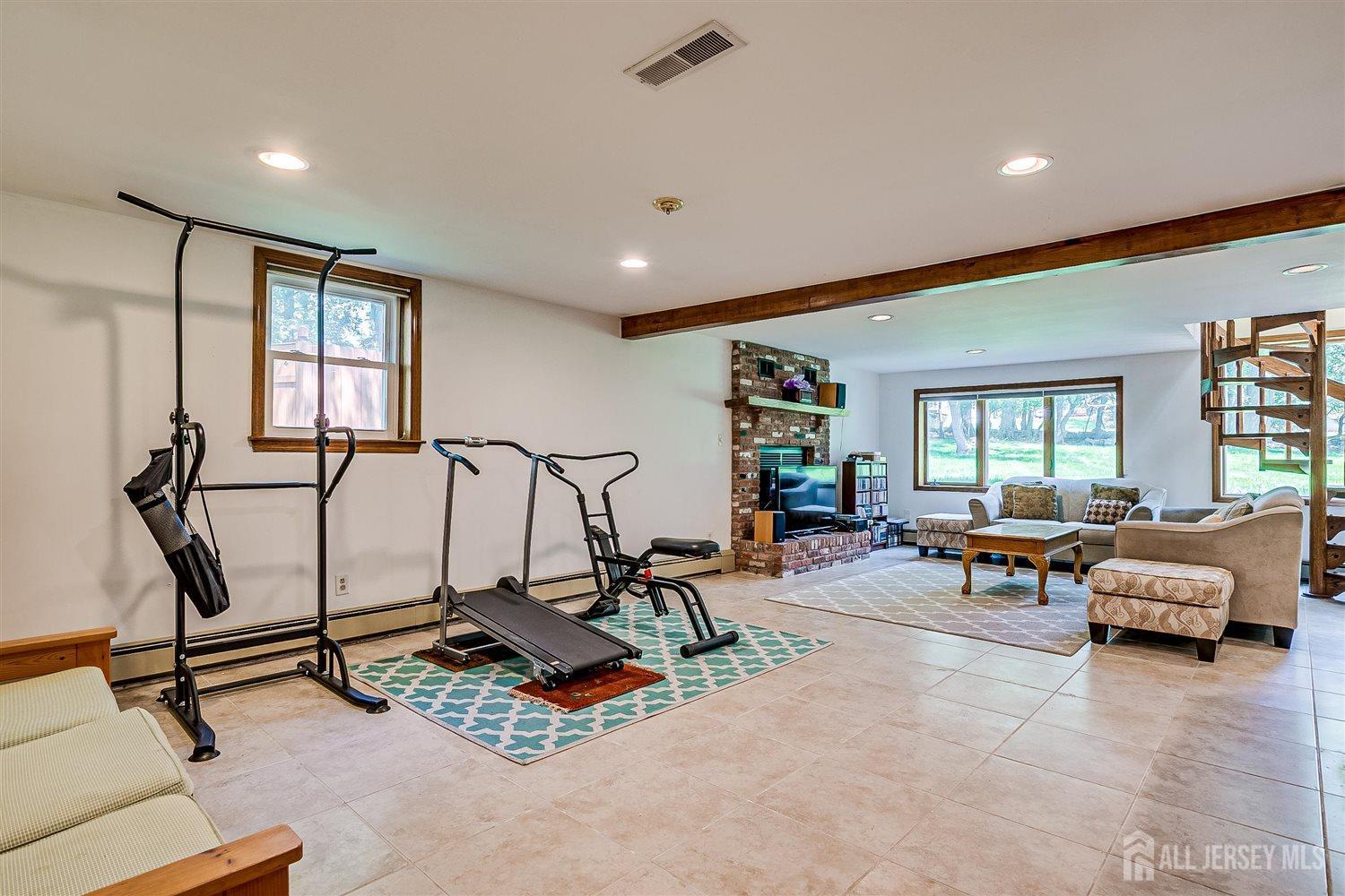 9 NW Fielding Place, Edison, New Jersey image 35
