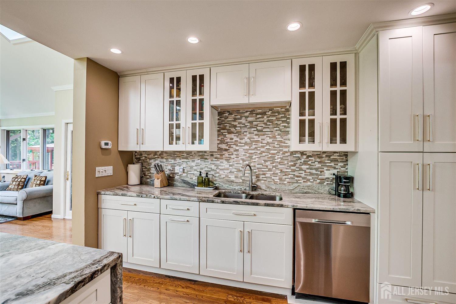 9 NW Fielding Place, Edison, New Jersey image 23