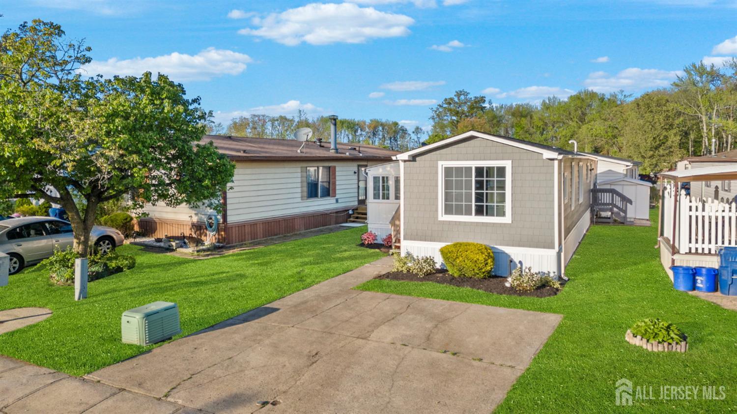13 Deerbrook Boulevard, North Brunswick, New Jersey image 39