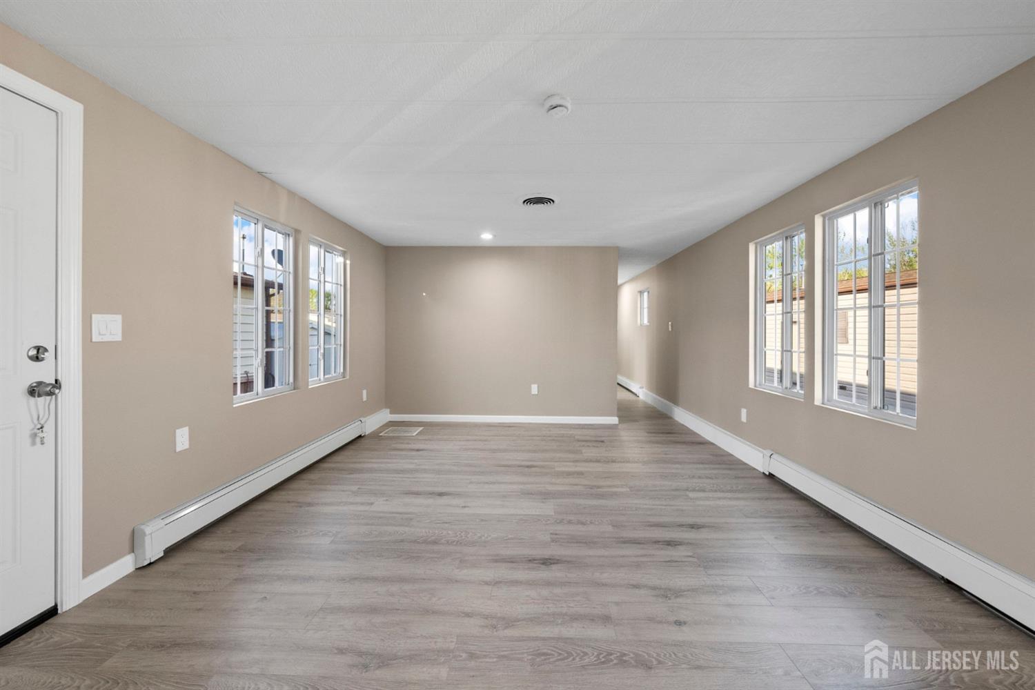 13 Deerbrook Boulevard, North Brunswick, New Jersey image 16