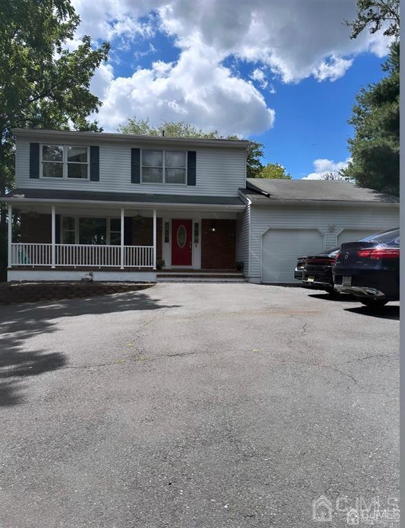 Photo 1 of 31 of 137 Spring Hill Road house