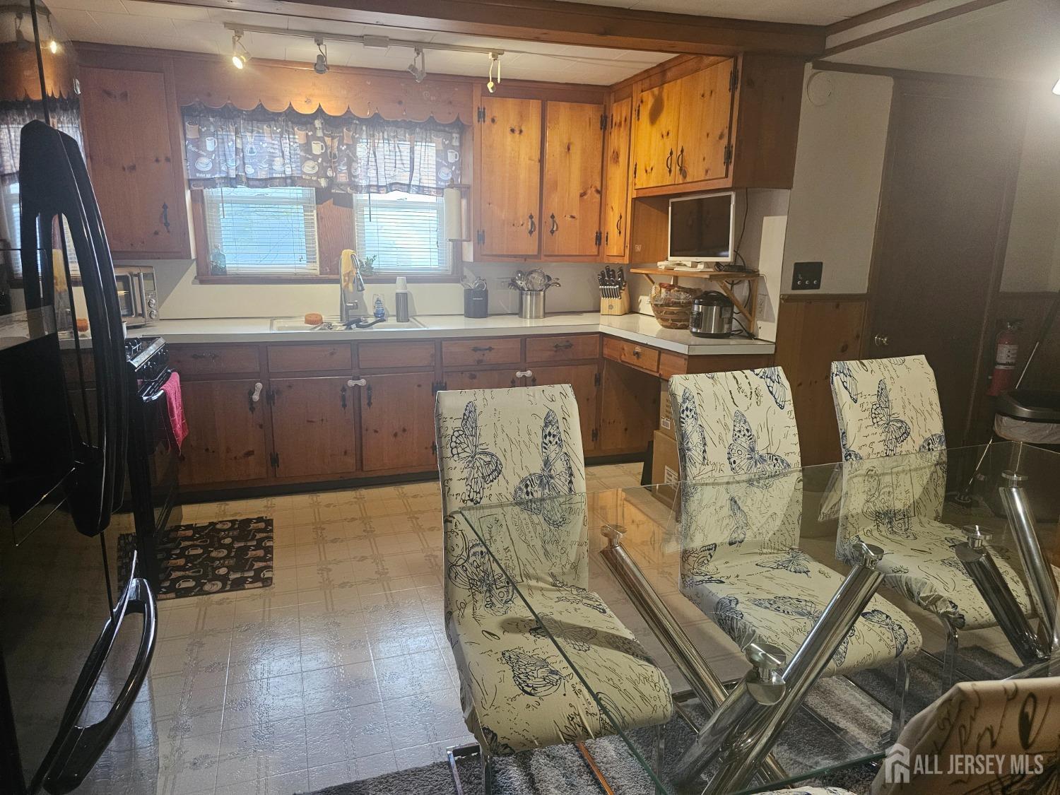 31 Burton Avenue, South River, New Jersey image 3