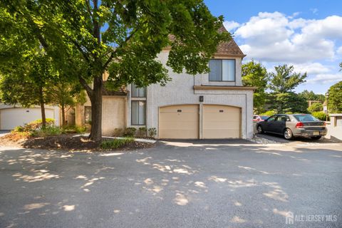 Condo For Sale - 124 Park Gate Drive<br/> Edison, NJ 08820