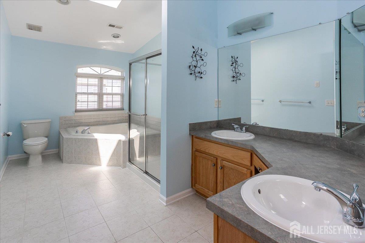 24 Hanna Lane, Old Bridge, New Jersey image 20