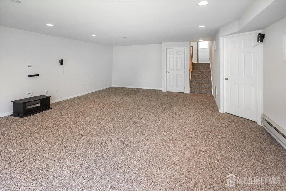 24 Hanna Lane, Old Bridge, New Jersey image 27