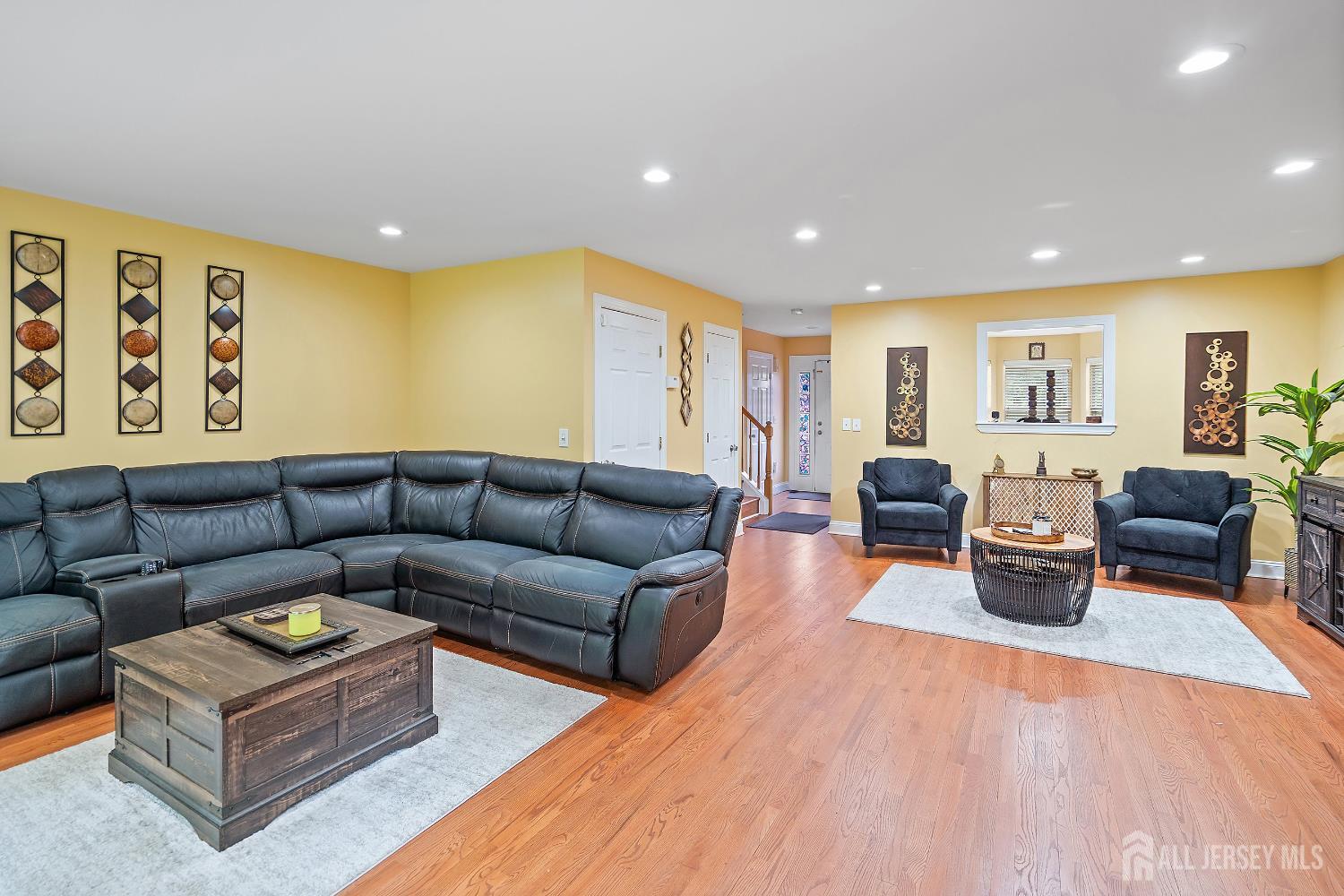 22 Edith Drive, Franklin, New Jersey image 8