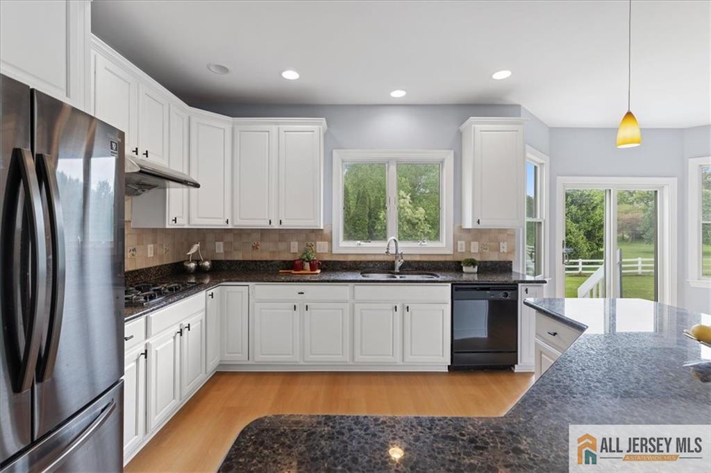 22 Hilltown Court, Plainsboro, New Jersey image 17