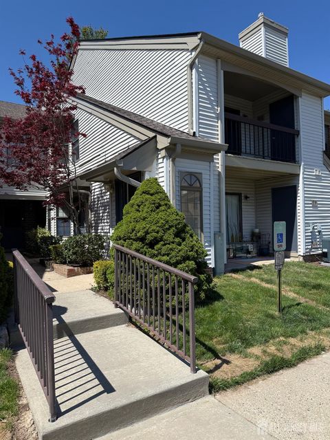 Homes For Rent - 1511 Pebble Place<br/> Parlin, NJ 08859