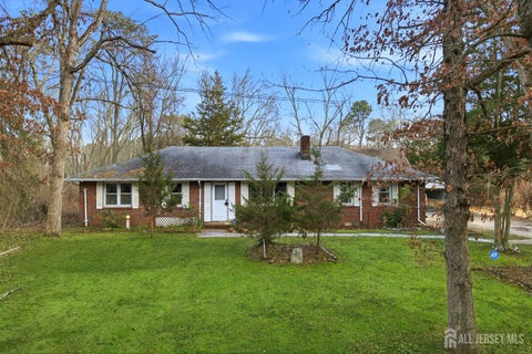 Homes For Sale - 21 Pine Street<br/> Middlesex County, Old Bridge, NJ 08857