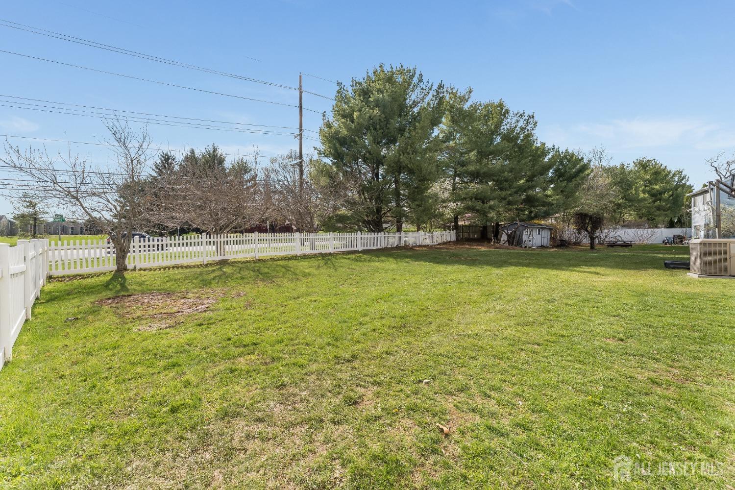 South Brunswick, New Jersey 08810, United States, 3 Bedrooms Bedrooms, ,3 BathroomsBathrooms,Residential,Pending,106854