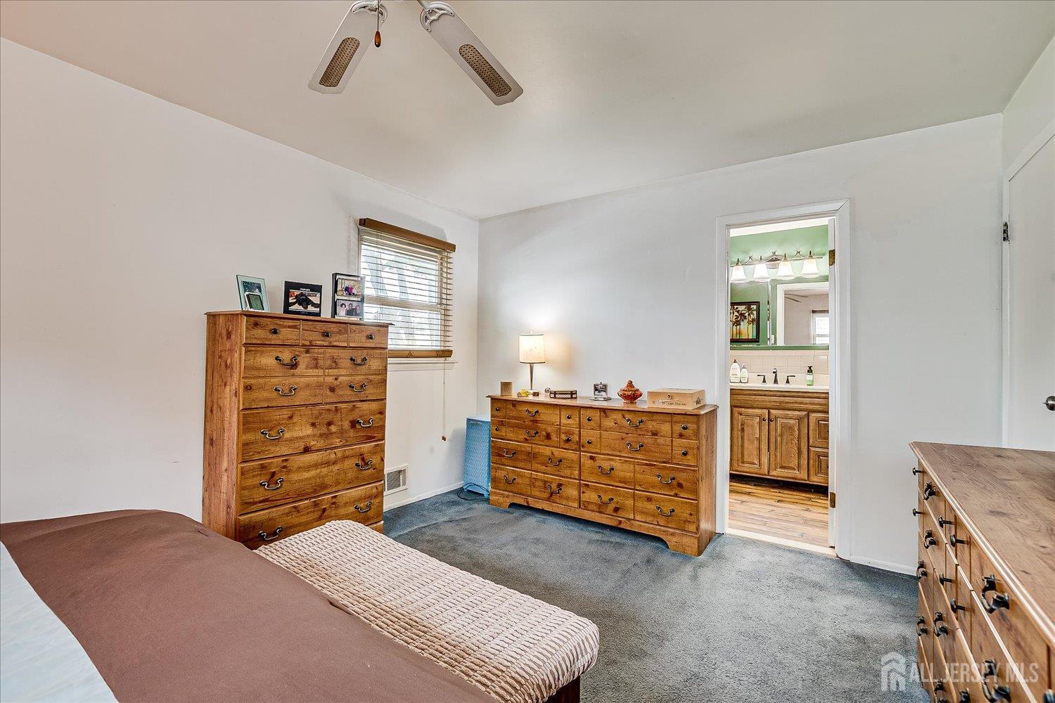 115 Broadway Avenue, Colonia, New Jersey image 26