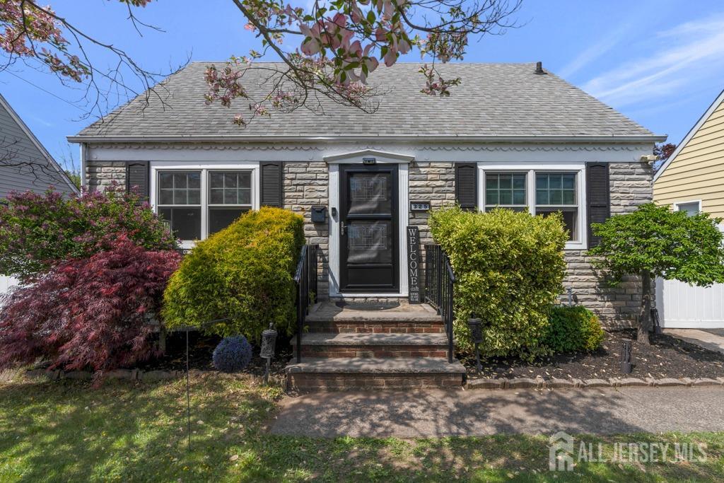 325 Giles Avenue, Middlesex, New Jersey image 1