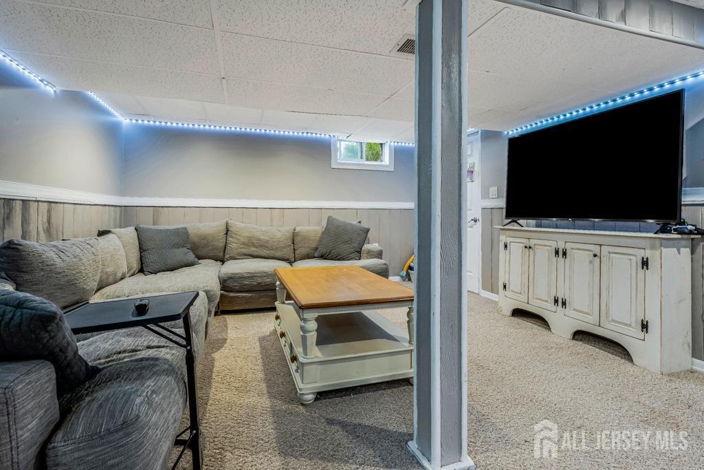 325 Giles Avenue, Middlesex, New Jersey image 18