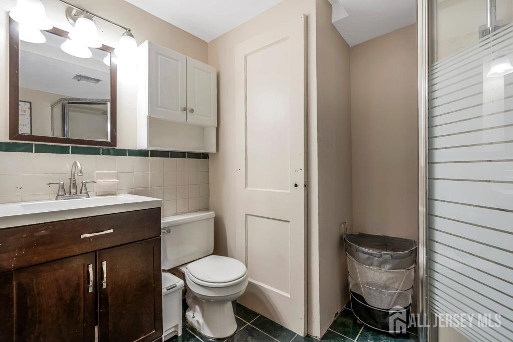 325 Giles Avenue, Middlesex, New Jersey image 21