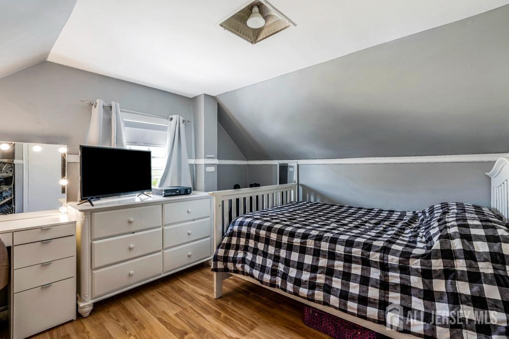 325 Giles Avenue, Middlesex, New Jersey image 16