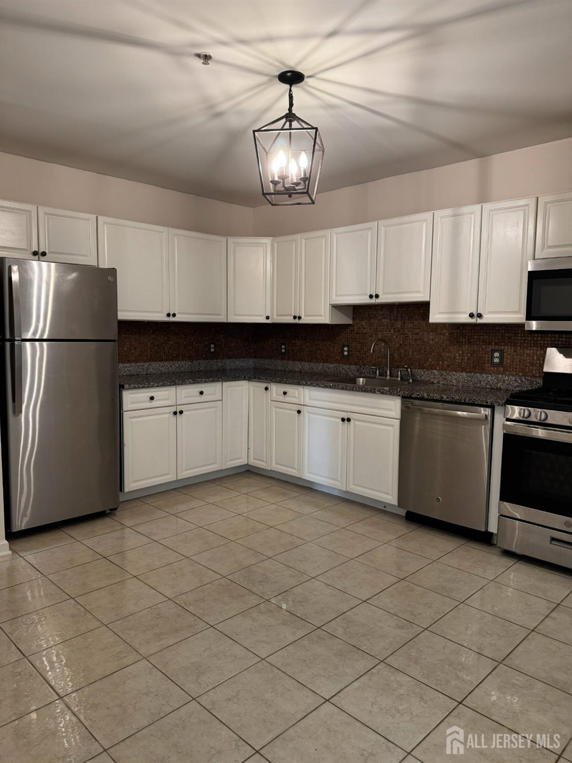 1057 Morning Glory Drive, Monroe Township, New Jersey image 3