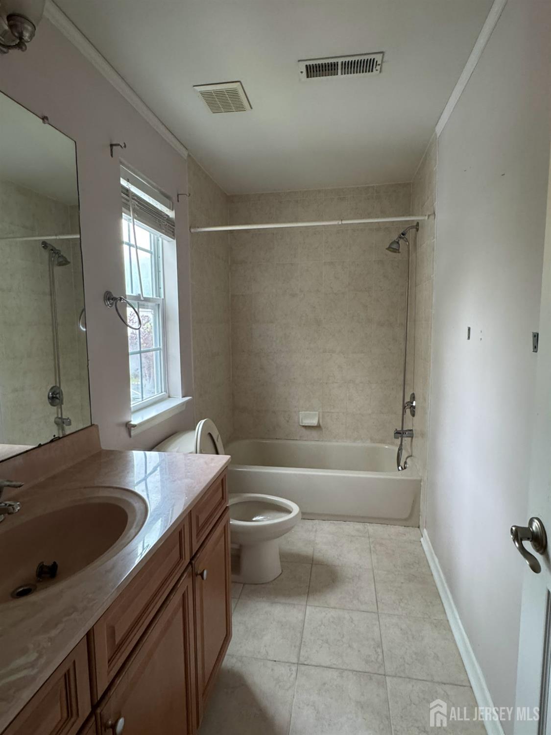 1057 Morning Glory Drive, Monroe Township, New Jersey image 8