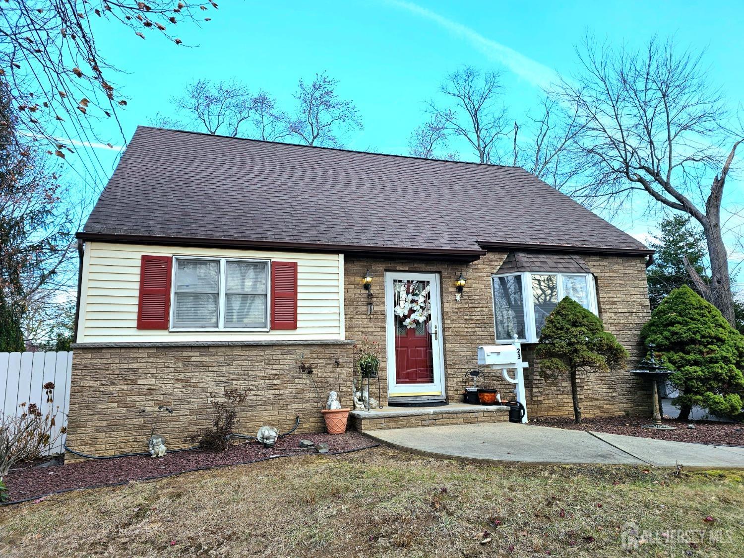 23 Susan Lane, East Brunswick, New Jersey image 2