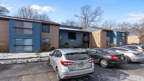 Condo For Sale - 225 Medford Court #G<br/> Manalapan, NJ 07726