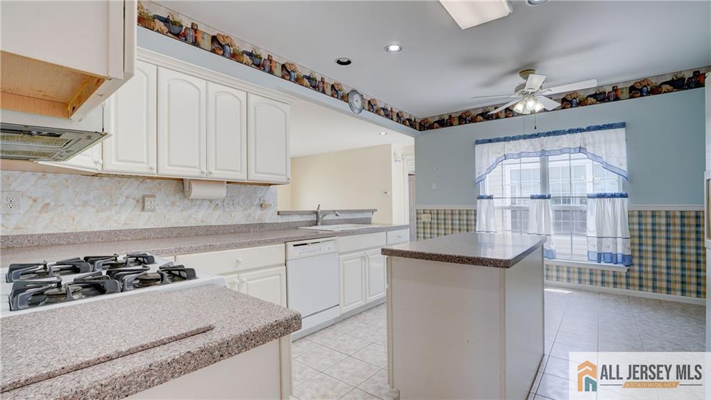 532 Waterside Boulevard, Monroe Township, New Jersey image 25