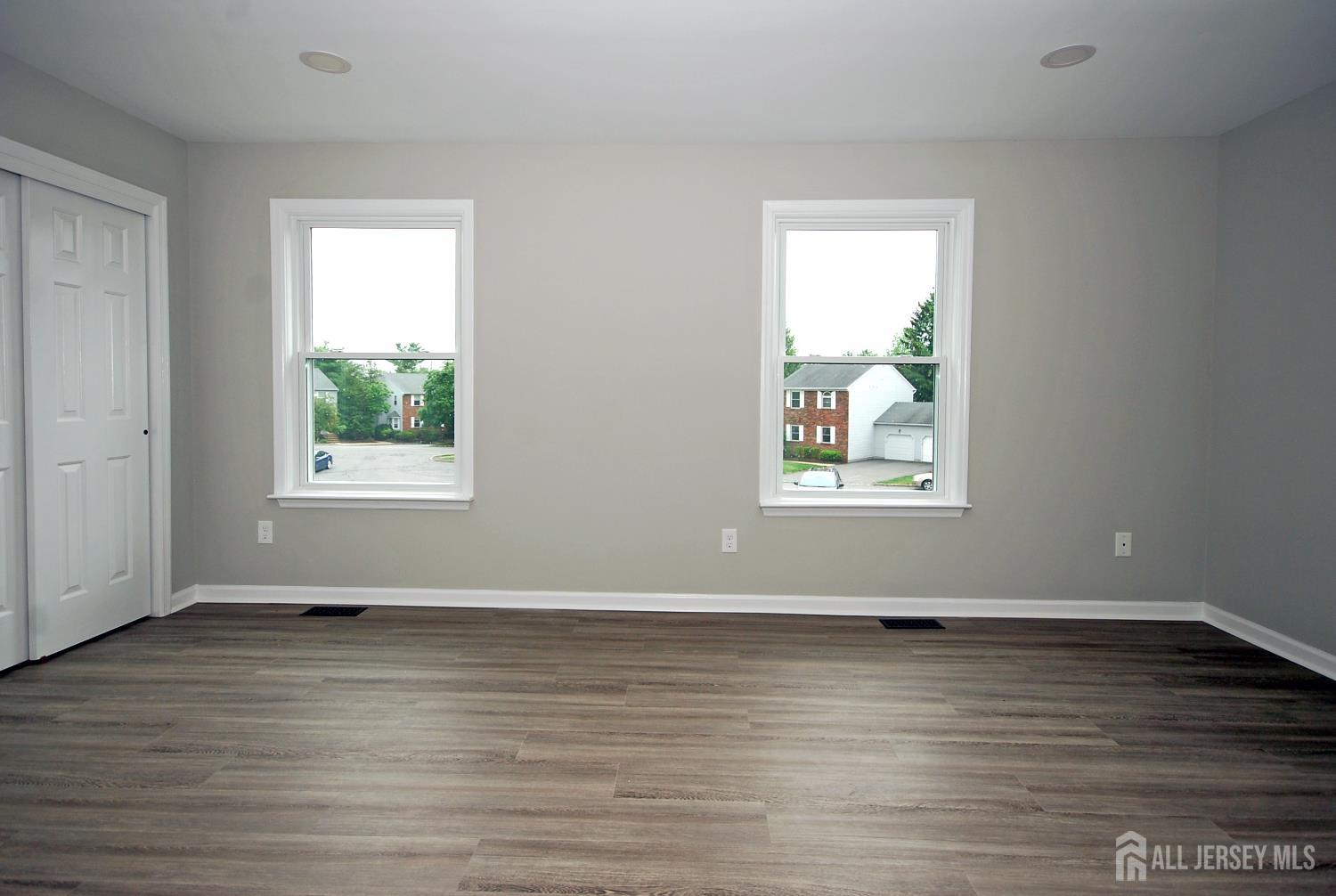 54 Castle Pointe Boulevard, Piscataway, New Jersey image 15