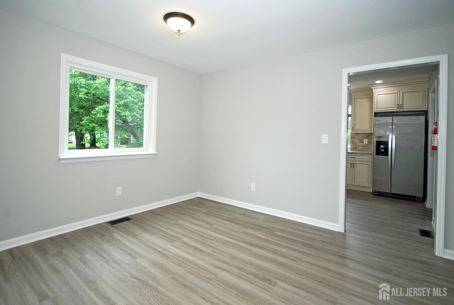 54 Castle Pointe Boulevard, Piscataway, New Jersey image 9