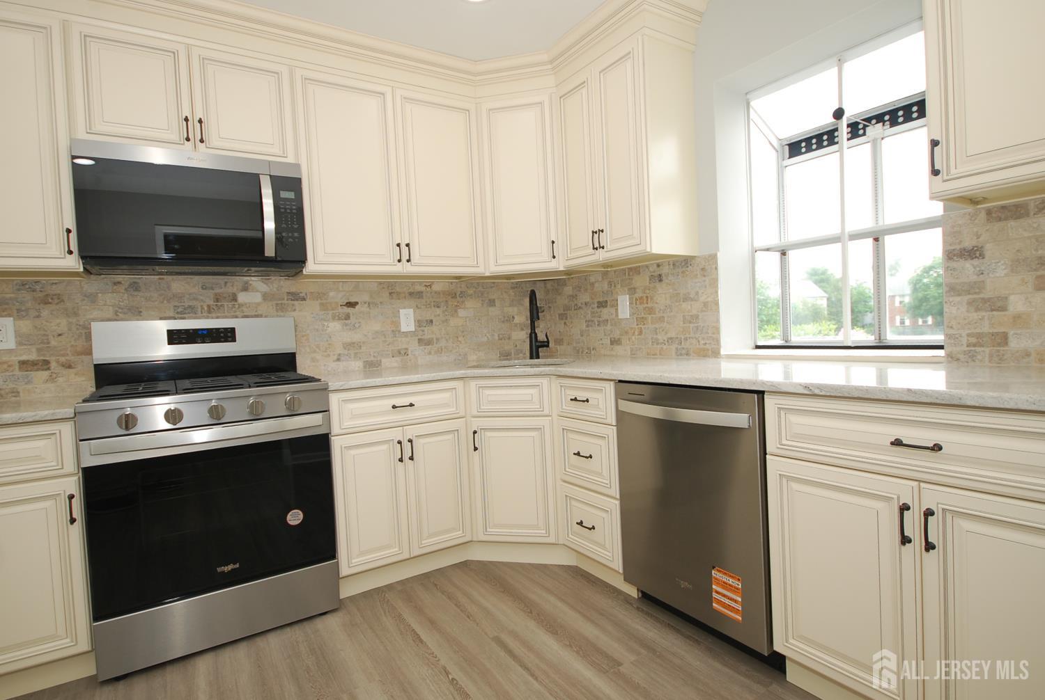 54 Castle Pointe Boulevard, Piscataway, New Jersey image 4
