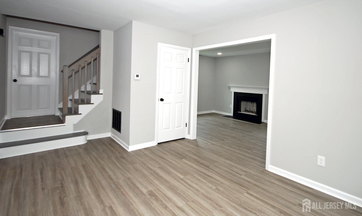 54 Castle Pointe Boulevard, Piscataway, New Jersey image 6