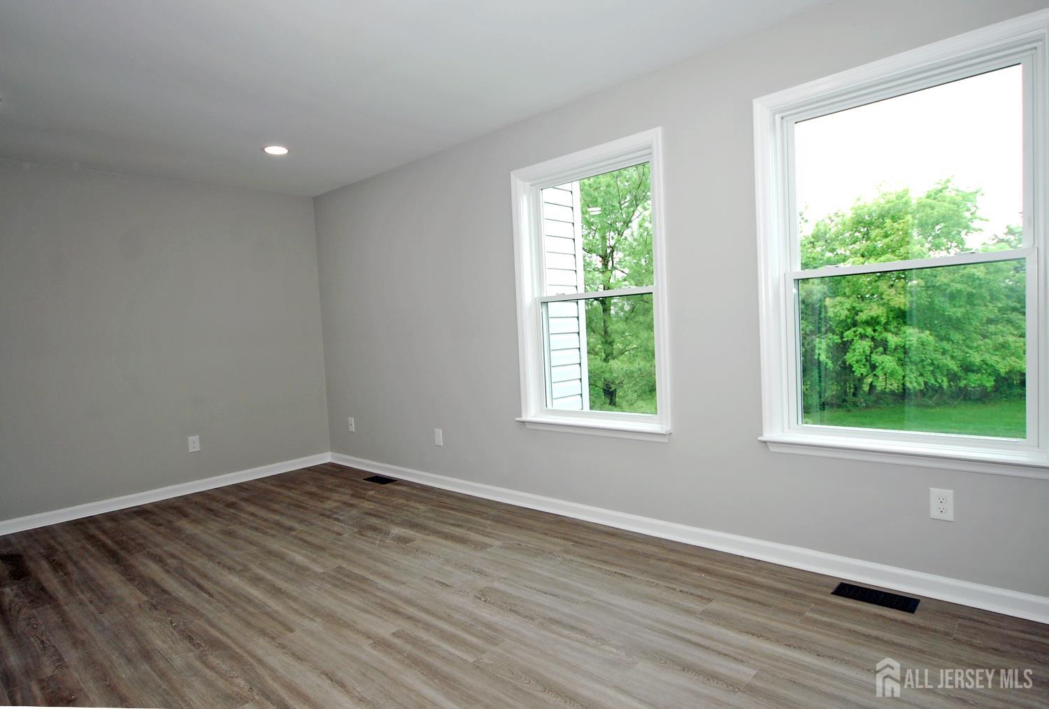 54 Castle Pointe Boulevard, Piscataway, New Jersey image 16