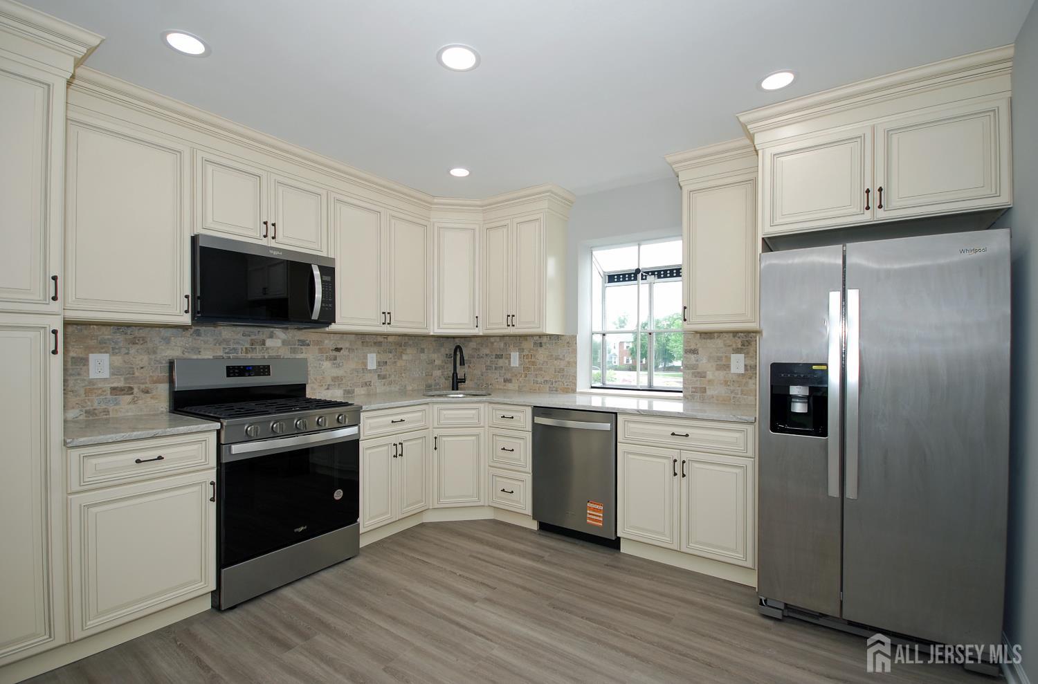 54 Castle Pointe Boulevard, Piscataway, New Jersey image 3