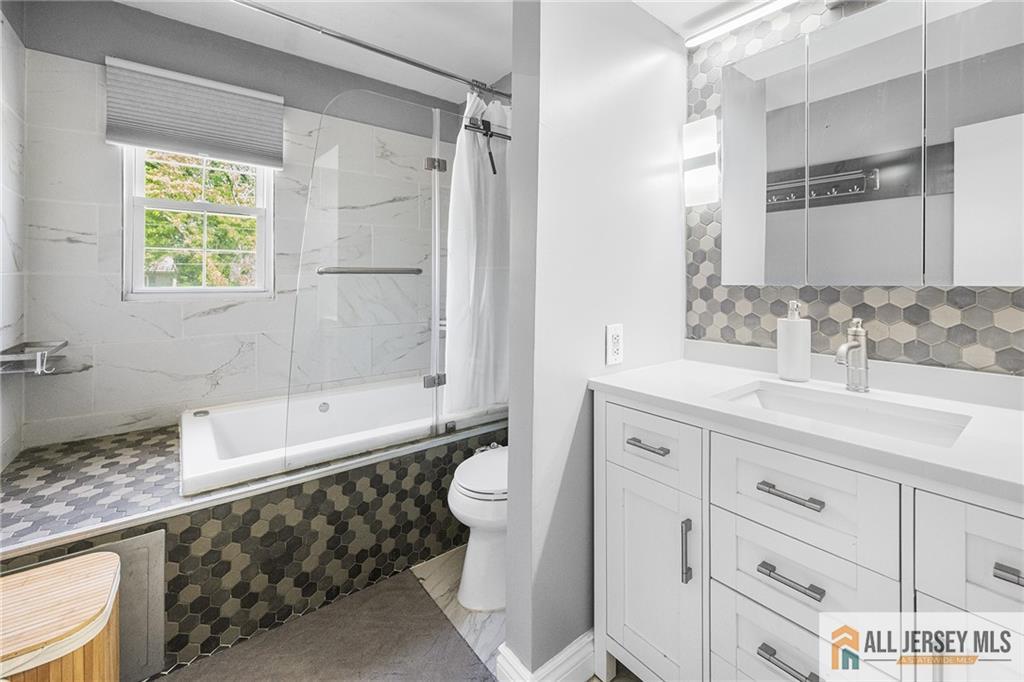 65 Sharon Court, Metuchen, New Jersey image 26