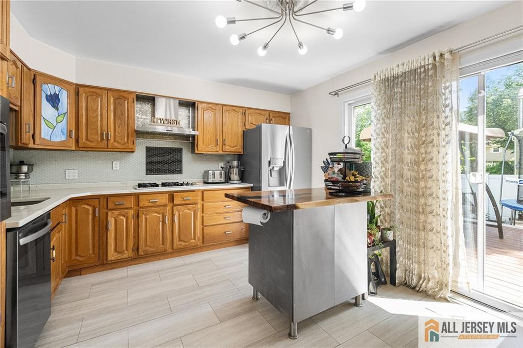 65 Sharon Court, Metuchen, New Jersey image 12