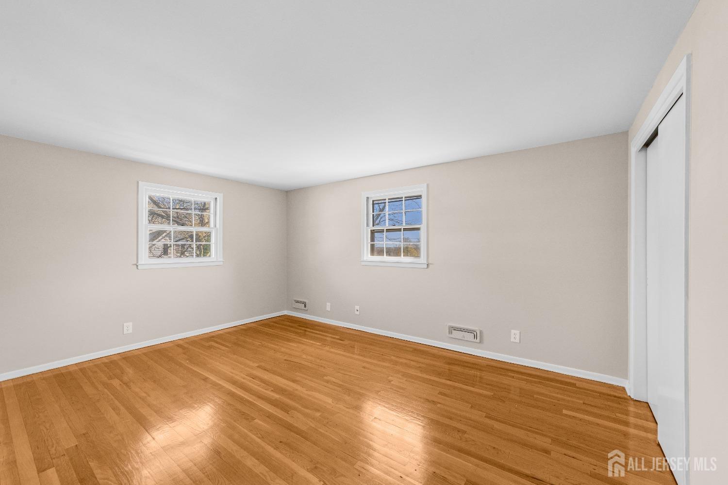 35 Grandview Avenue, Edison, New Jersey image 22