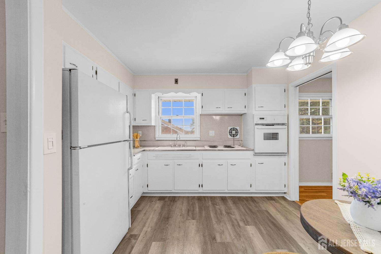 35 Grandview Avenue, Edison, New Jersey image 13