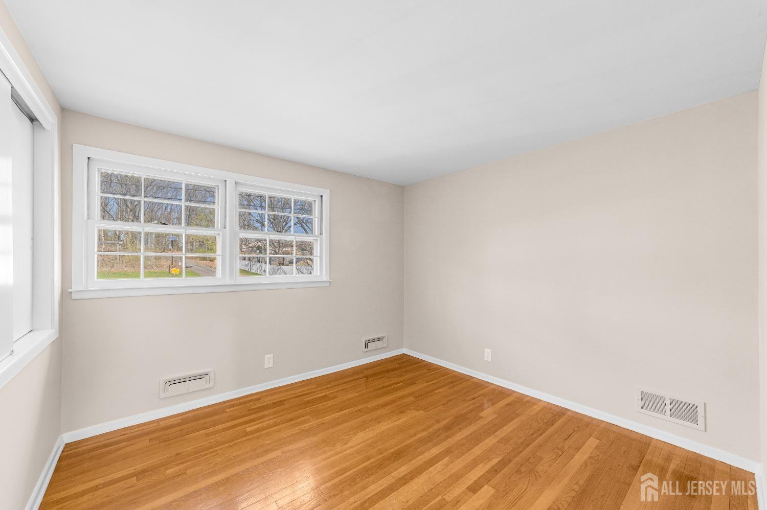 35 Grandview Avenue, Edison, New Jersey image 23