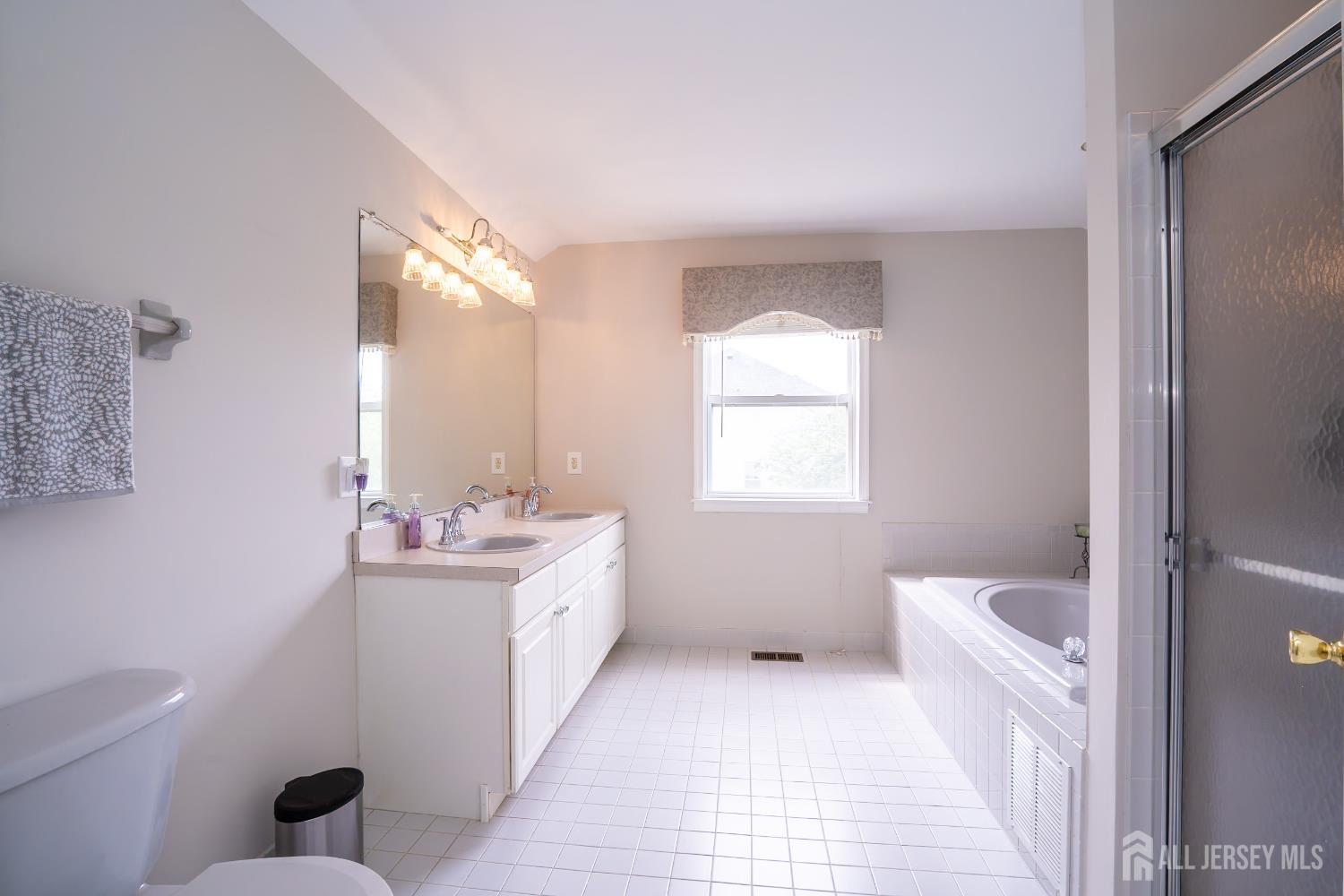 10 Magnolia Court, Monroe Township, New Jersey image 50
