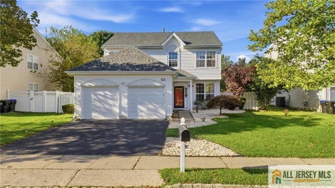 Homes For Sale - 38 Cornell Drive<br/> East Brunswick, NJ 08816