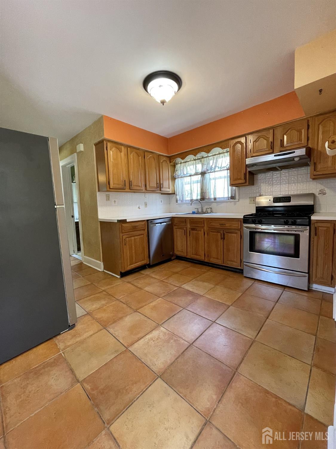 1211 So 9th Street, South Plainfield, New Jersey image 4