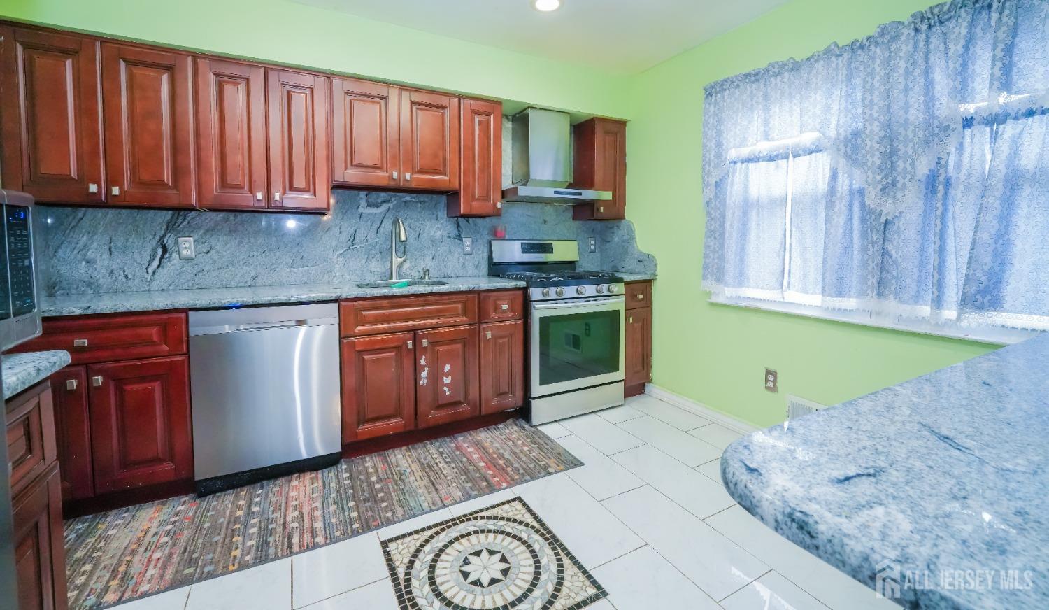 340 Park Avenue, Old Bridge, New Jersey image 13