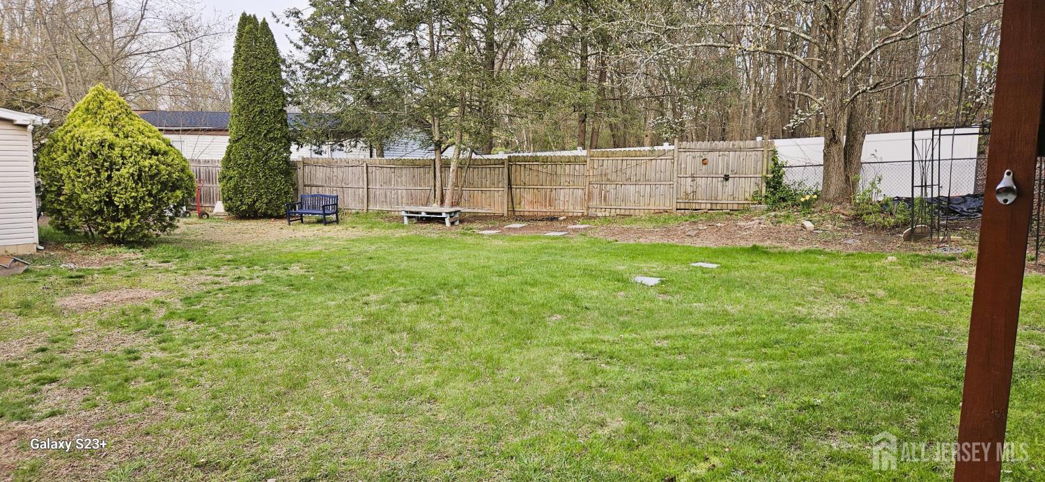 68 Deer Way, Manalapan, New Jersey image 24