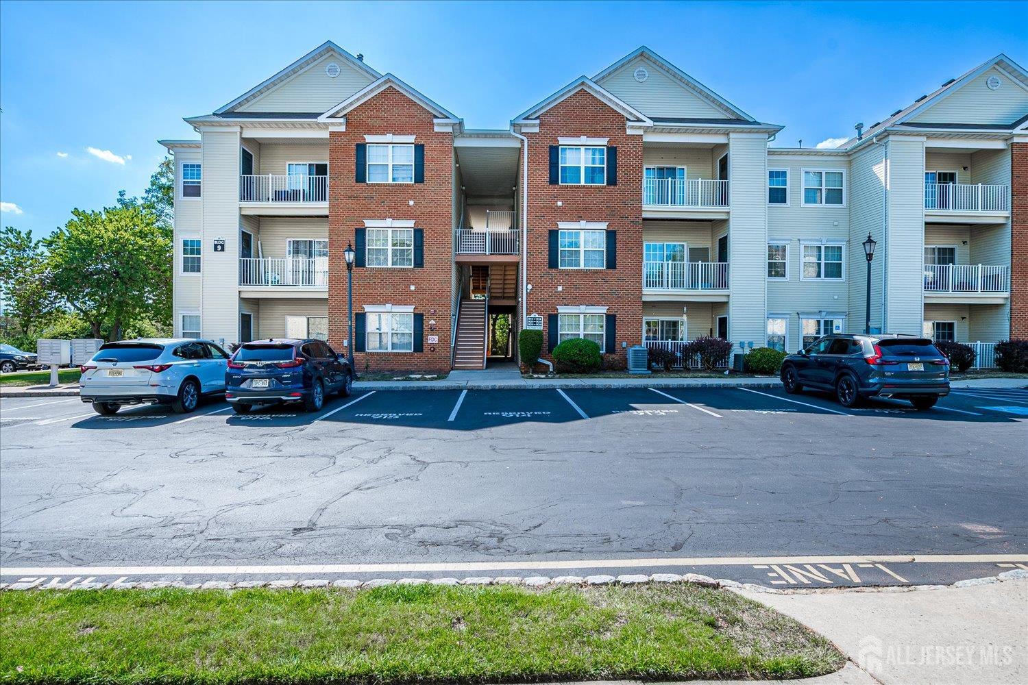 913 Del Negro Court