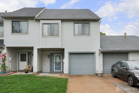 Townhouse For Rent - 117 Lexington Circle<br/> Monmouth County, Matawan, NJ 07747