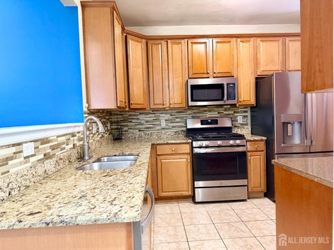 Homes For Rent - 2211 Edward Stec Boulevard<br/> Edison, NJ 08837