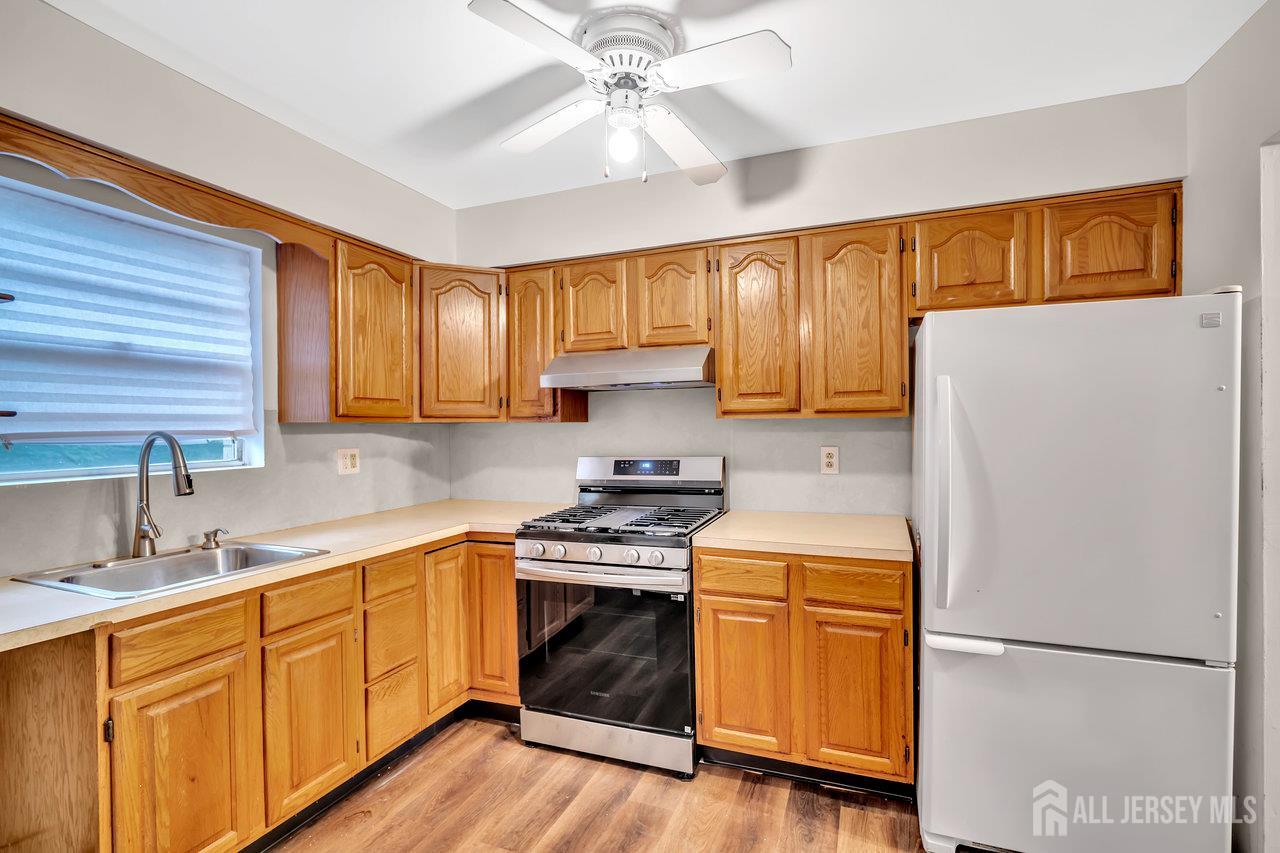 402 Cranbury Road #8, East Brunswick, New Jersey image 11