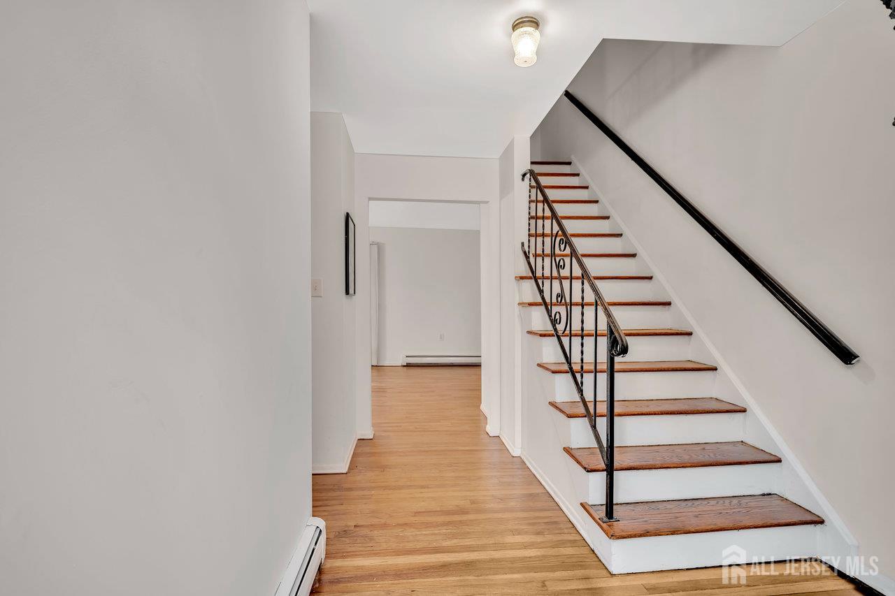 402 Cranbury Road #8, East Brunswick, New Jersey image 2